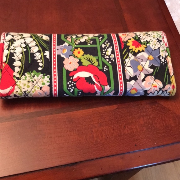 EUC Vera Bradley Backpack,Tote, and almost perfectly matching wallet! (Sku 74) - Picture 8 of 14